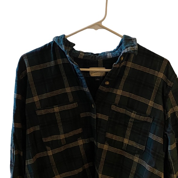 Universal Thread Size Large Woman’s Button Down Long Sleeve Shirt - Picture 12 of 17